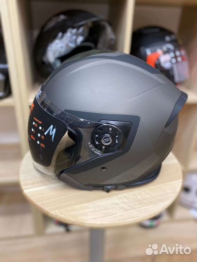 Итальянский шлем с визором и очками