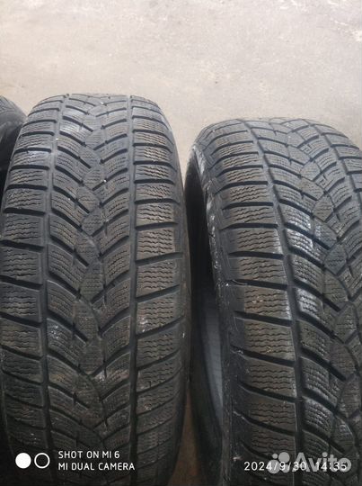 Goodyear UltraGrip Ice 235/65 R17 108T