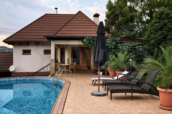 Дом 300 м² на участке 17 сот.