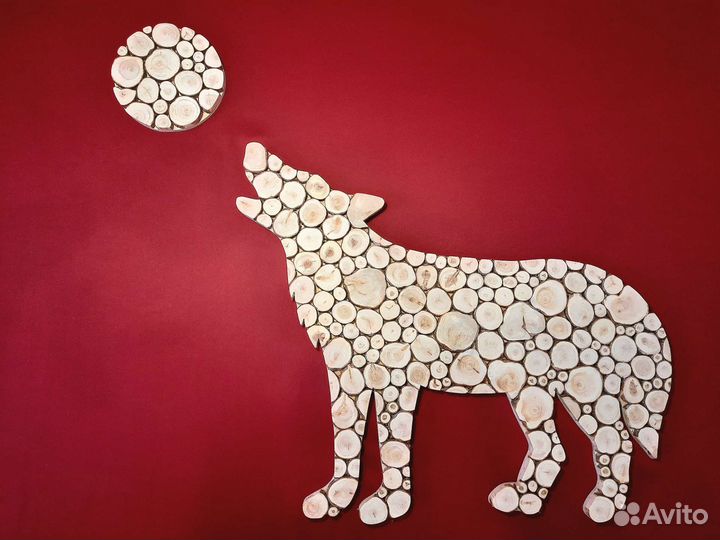 Панно из можжевельника - волк