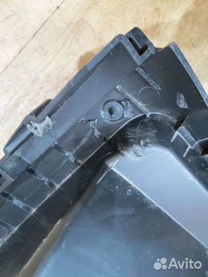 Бардачок LADA Vesta SW Cross