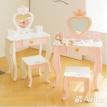 Детский туалетный столик с зеркалом, трюмо