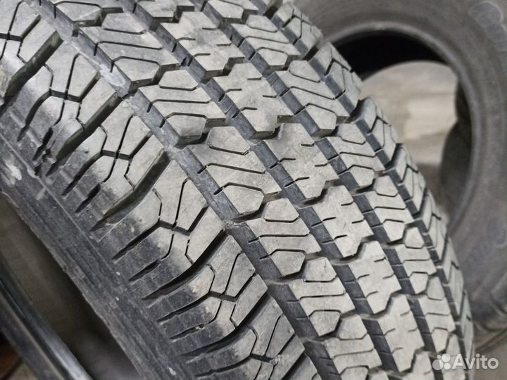 Kumho Road Venture AT61 205/75 R15