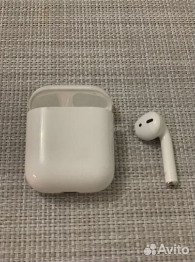 Airpods кейс (1 поколение)