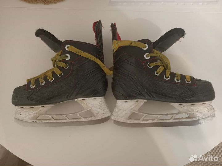 Хоккейные коньки детские Bauer Y12