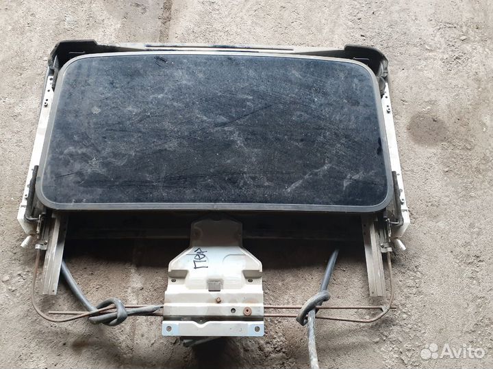 Люк (в сборе) на Mitsubishi Outlander I CU