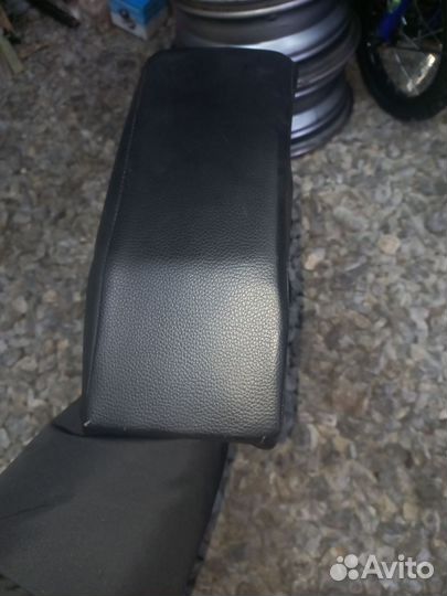 Подлокотник на ваз 2112