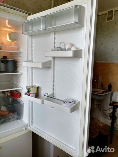 Холодильник бу Атлант