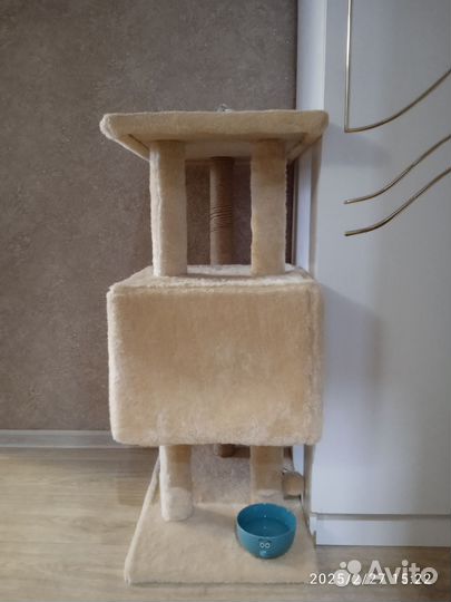 Домик для животных с когтеточкой