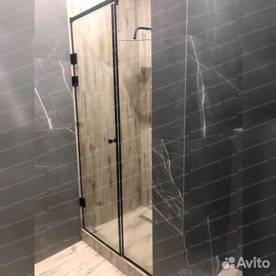 Душевая стеклянная дверь в нишу