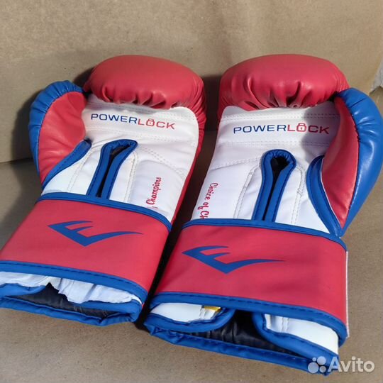 Боксерские перчатки Everlast PowerLock 10 oz