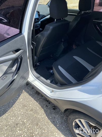 LADA Vesta Cross 1.8 AMT, 2018, 107 000 км