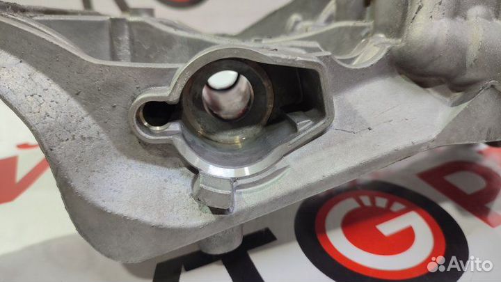 Корпус масляного фильтра Volkswagen Tiguan 5N2