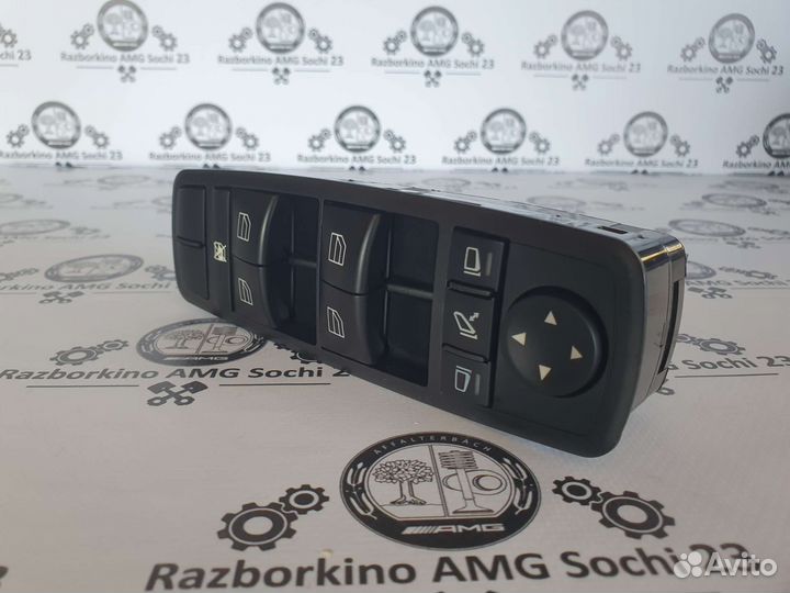 Блок кнопок стеклоподъёмниками для Mercedes W164