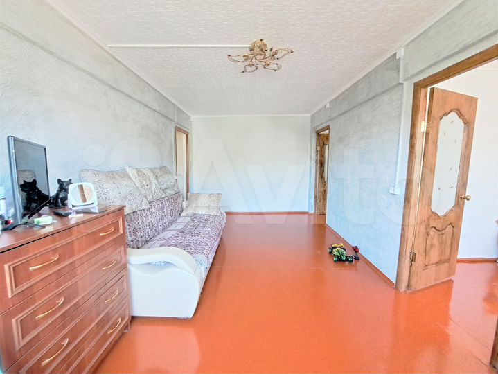 3-к. квартира, 54 м², 3/3 эт.