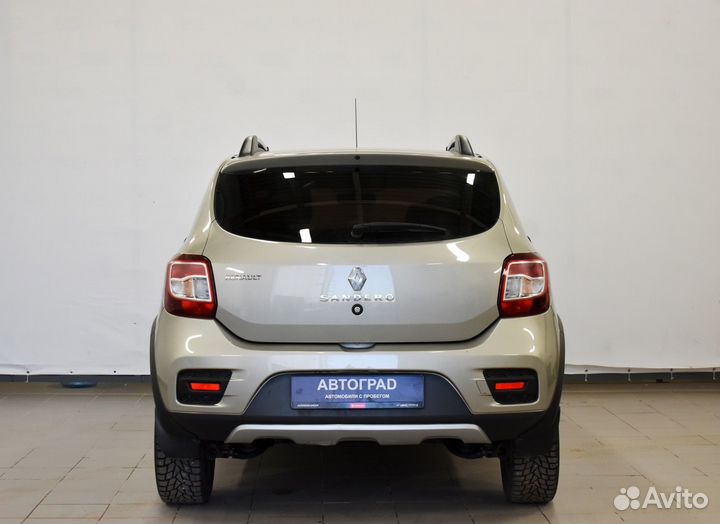 Renault Sandero 1.6 AT, 2017, 85 600 км