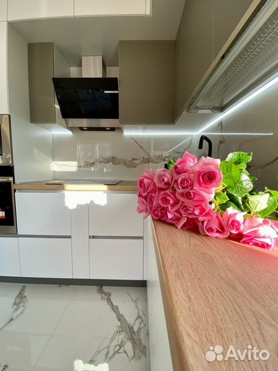 Угловая кухня на заказ. Фабрика