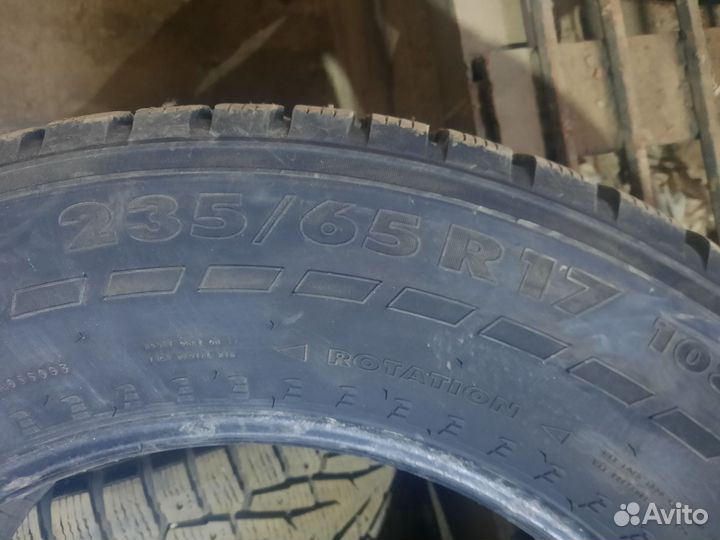 Nokian Tyres Hakkapeliitta 7 SUV 235/65 R17