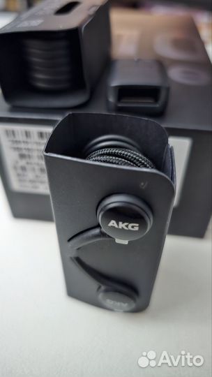 Наушники AKG 3,5мм новые оригинальные