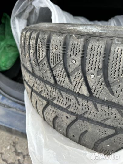 Bridgestone Ice Cruiser 7000S 245/45 R18