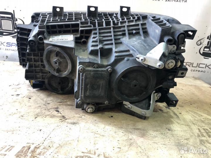 2674383 Фара правая Scania 6