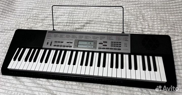 Синтезатор Casio LK-240