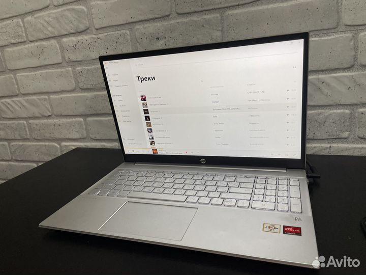 Ультрабук HP Pavilion Laptop Model 15-eh0032ur