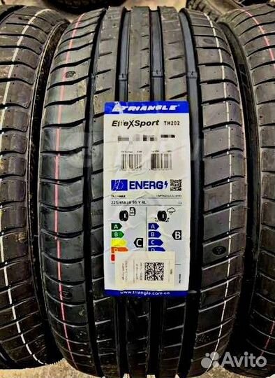 Triangle EffeXSport TH202 245/40 R18 97Y