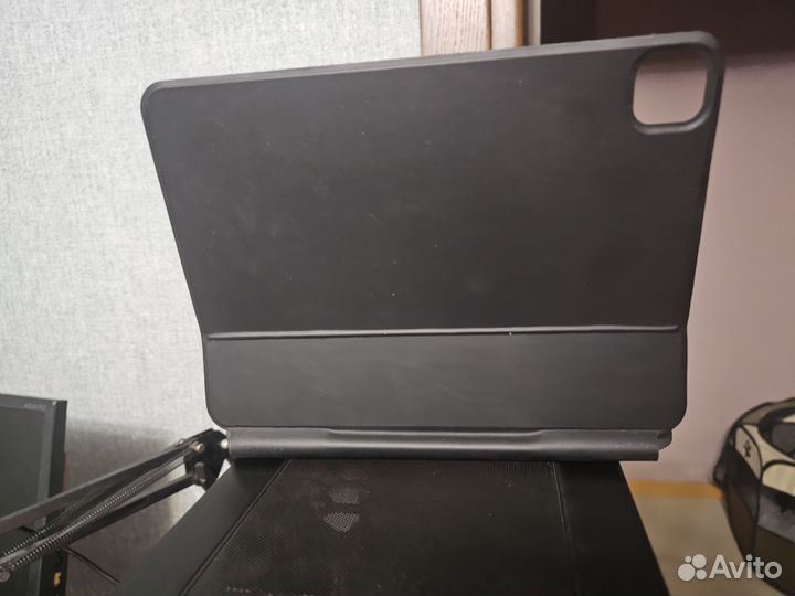 Беспроводная клавиатура Uniq venno