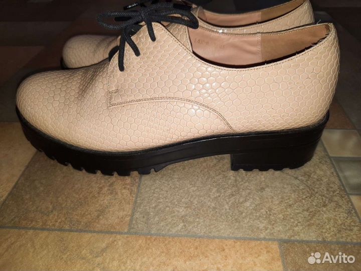 Лоферы женские