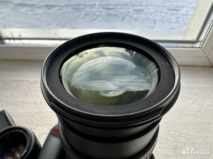 Фотоаппарат Nikon D90 с объективами и вспышкой