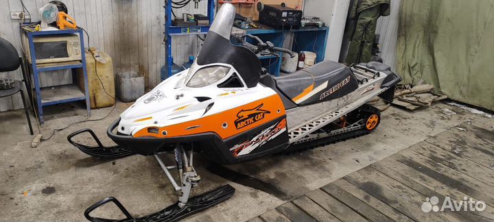 Продам arctic cat m8 sno pro