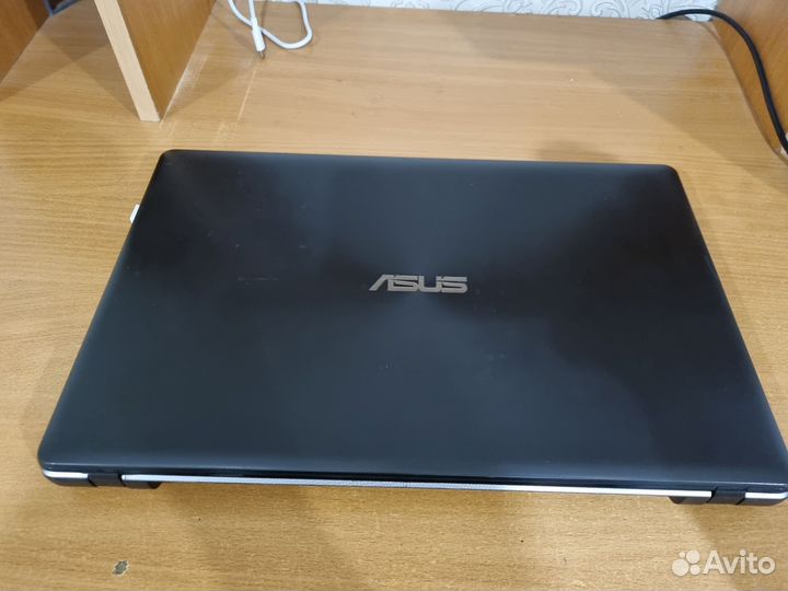 Ноутбук asus