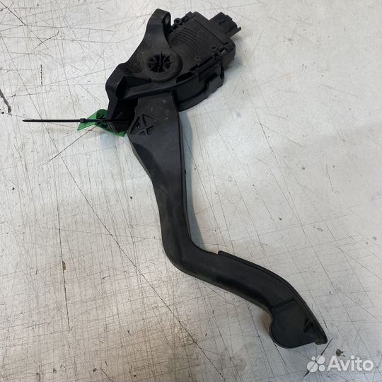 Педаль газа Peugeot 308
