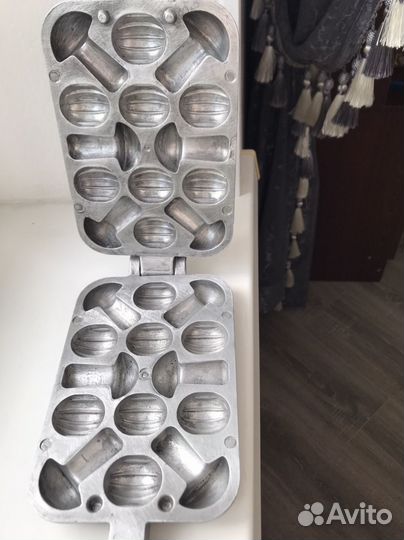 Форма для выпечки Белочк,Грибы и орешк, Вафельн