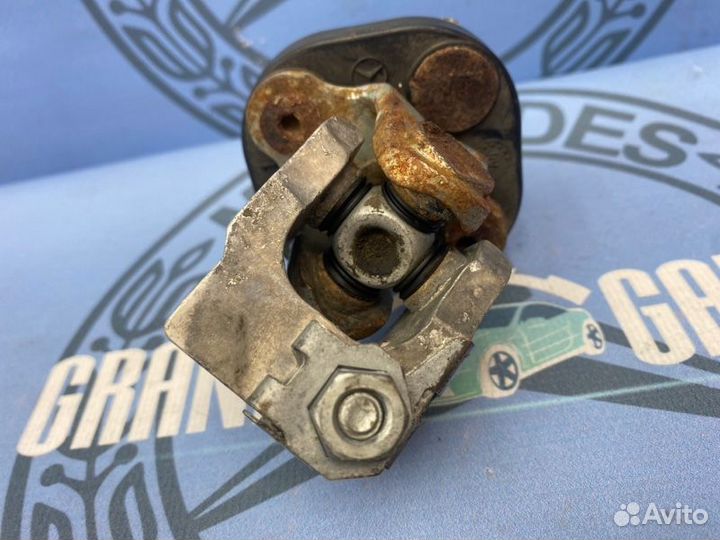 Кардан рулевой Mercedes-Benz E-Class W210