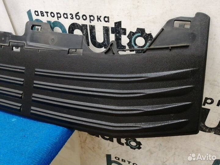 Накладка заднего бампера 52162-60100 Lexus GX460