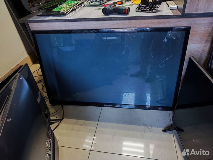 Телевизор Samsung PS51E497B2K (По запчастям)