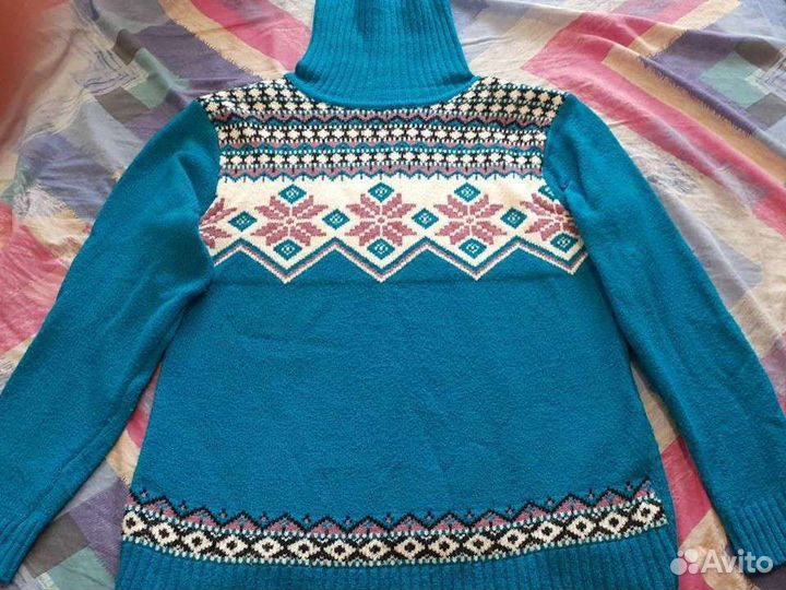 Свитер женский