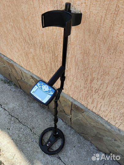 Металлоискатель Minelab X-Terra 705