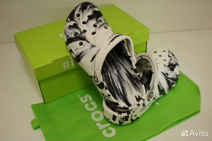 Сабо Crocs Classic Marbled Clog в коробке с джибит