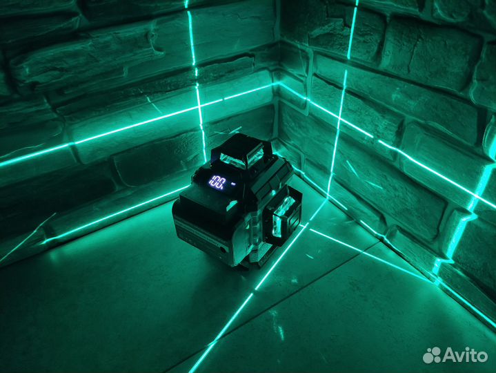 Лазерный уровень Makita 4D, 16 линий с треногой