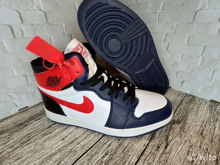 Кроссовки nike air jordan 1 зимние