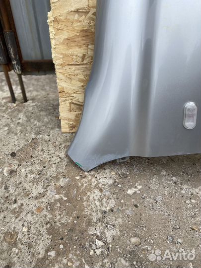 Nissan Micra K12 крыло переднее правое оригинал