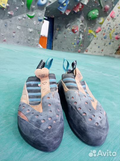 Скальные туфли 39.5