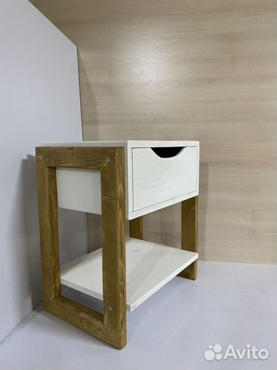 Тумбочка прикроватная из массива