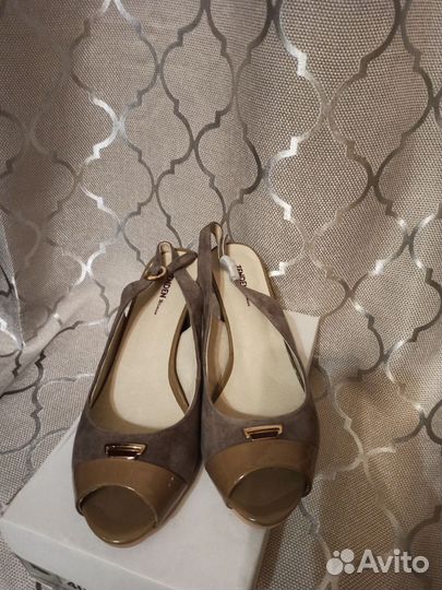 Босоножки женские