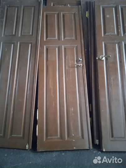 Дверь деревянная бу