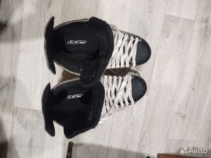 Коньки CCM Vector 03