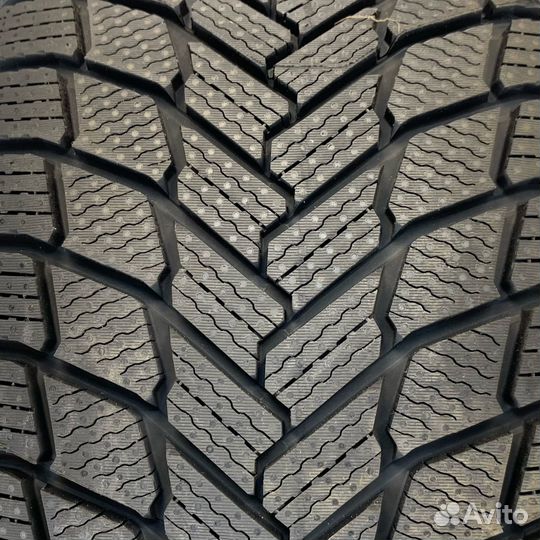 Michelin X-Ice Snow 215/65 R16 102T